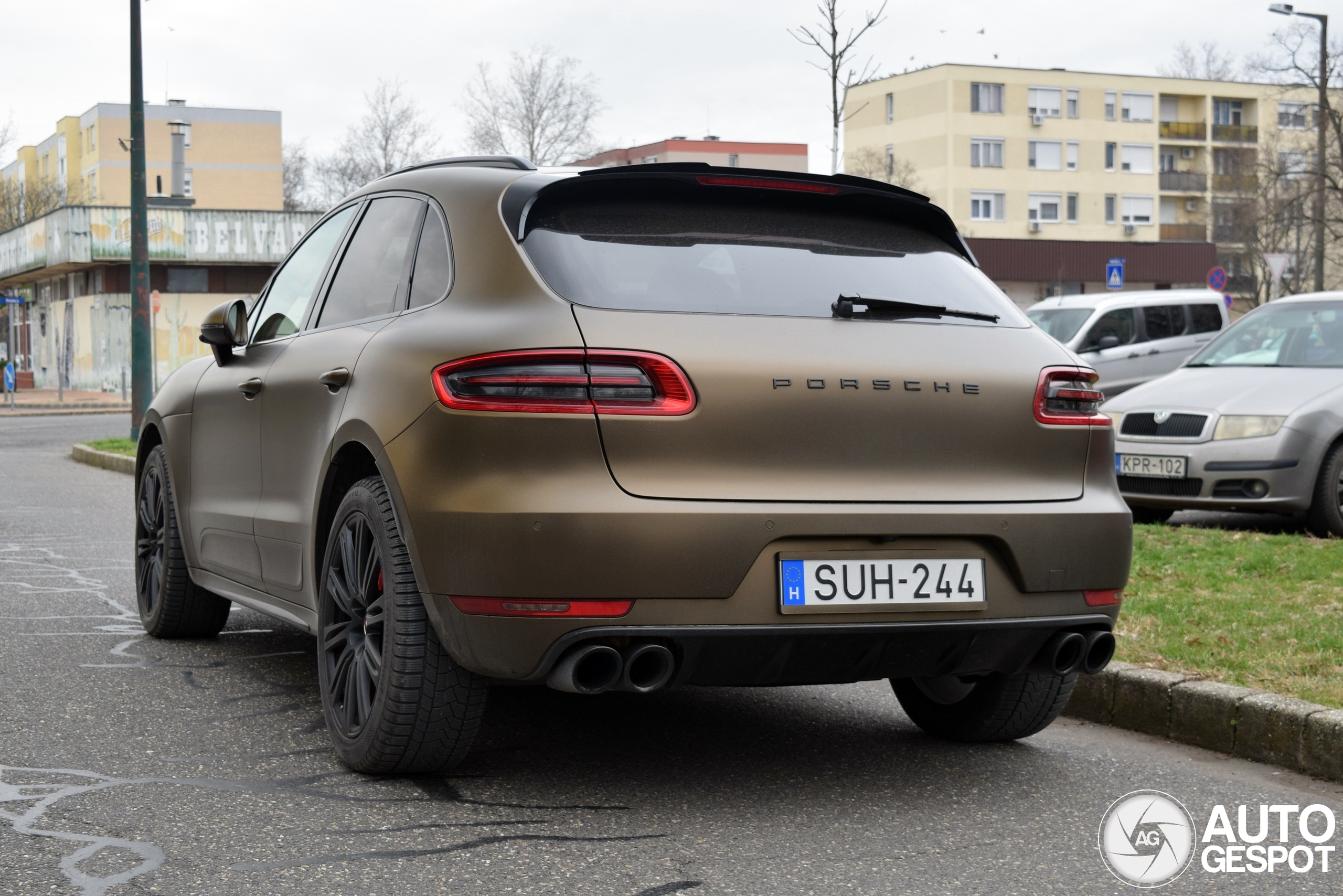 Porsche 95B Macan Turbo