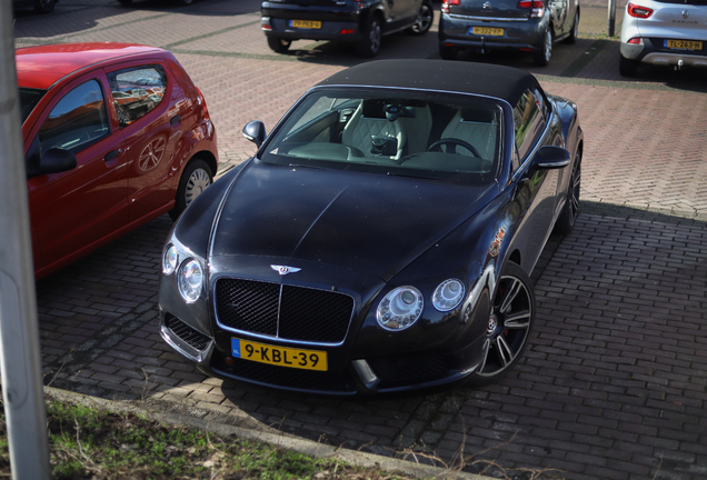 Bentley Continental GTC V8