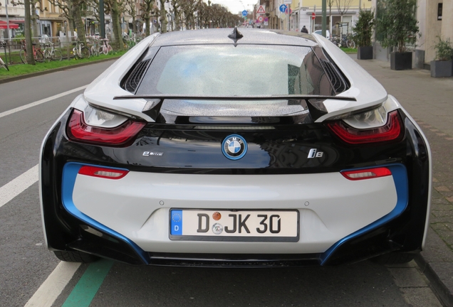 BMW i8