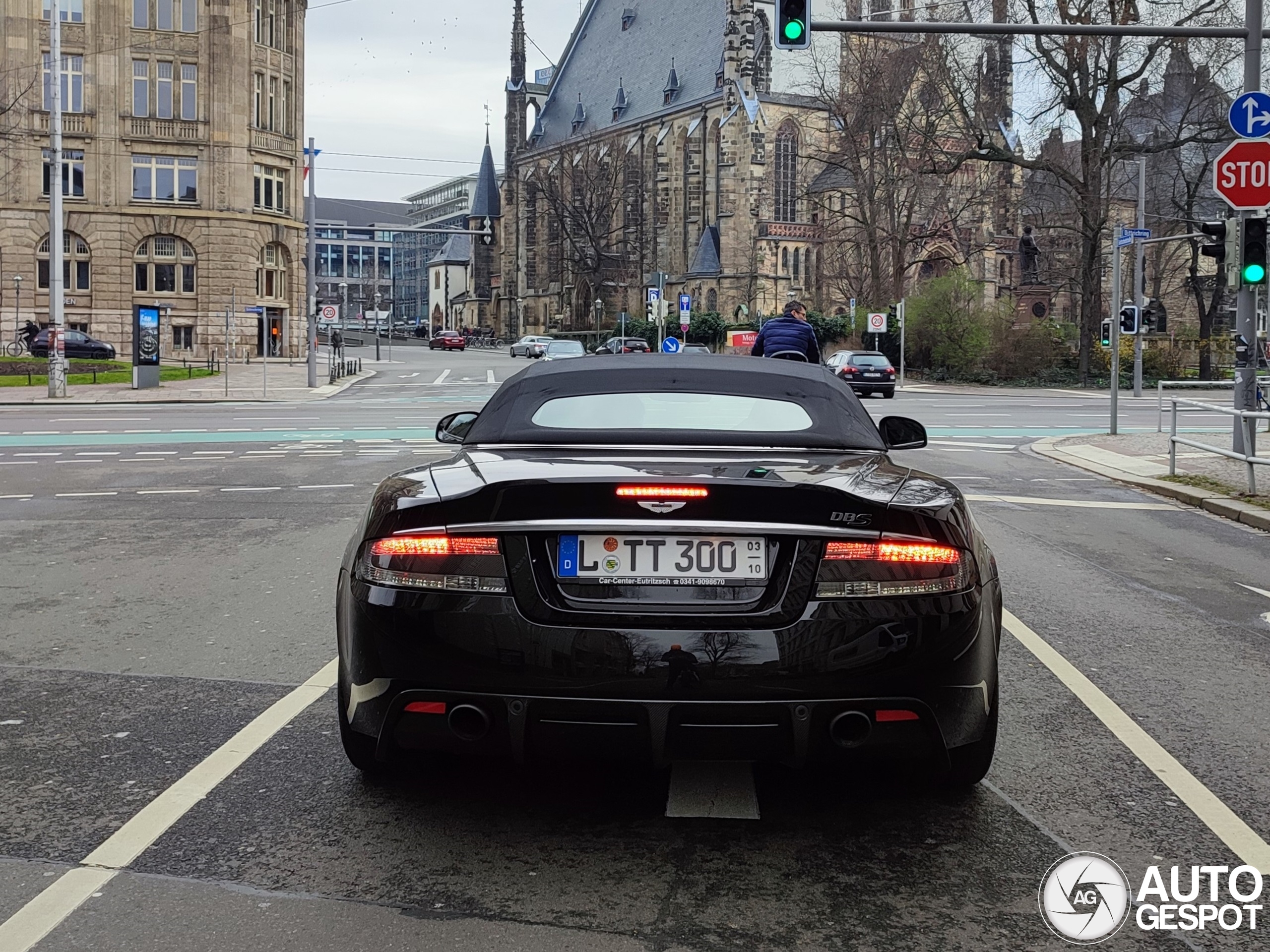 Aston Martin DBS Volante Carbon Black Edition