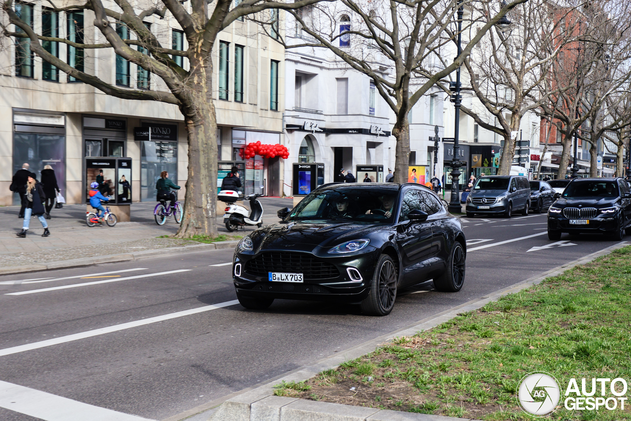 Aston Martin DBX