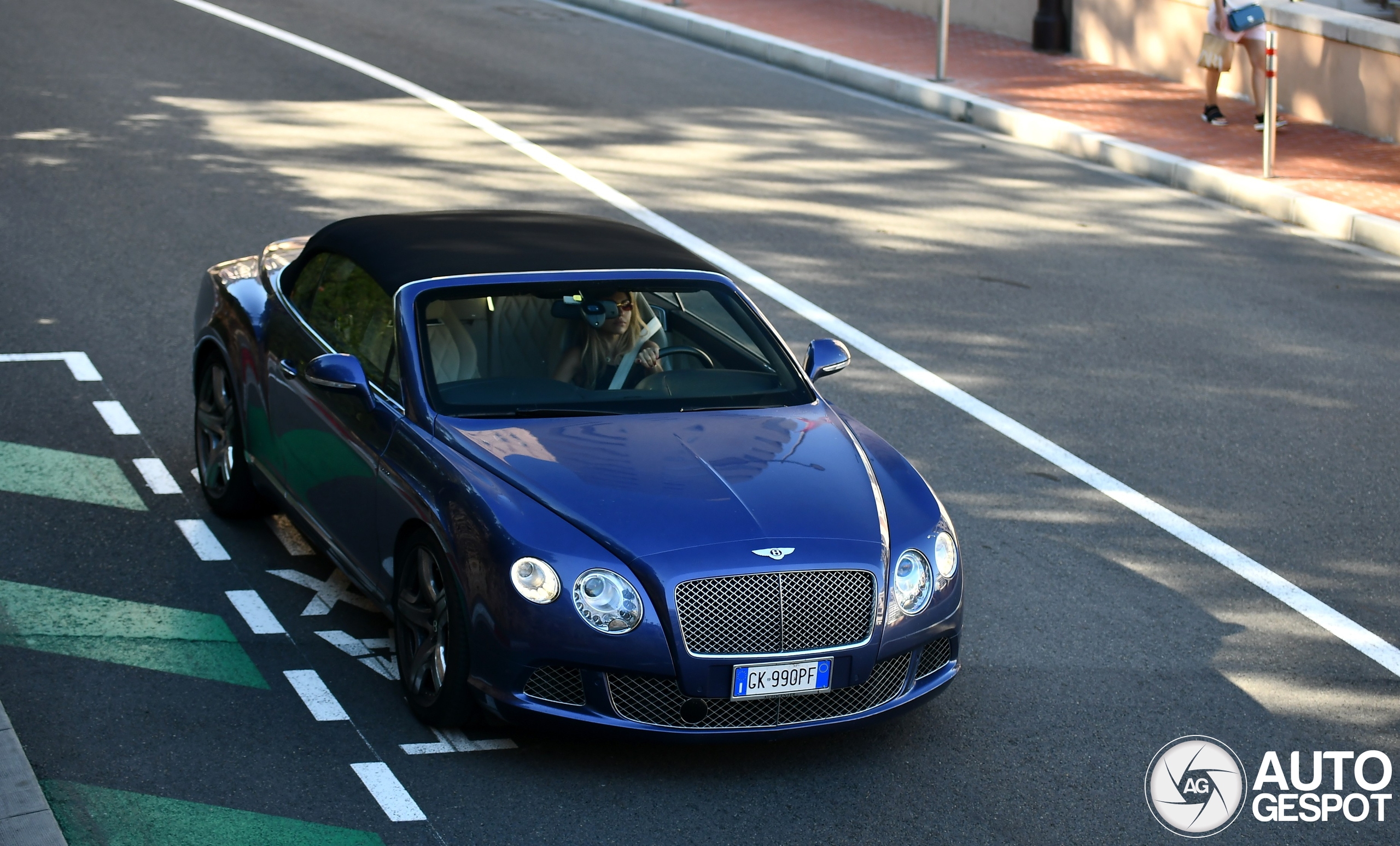 Bentley Continental GTC 2012