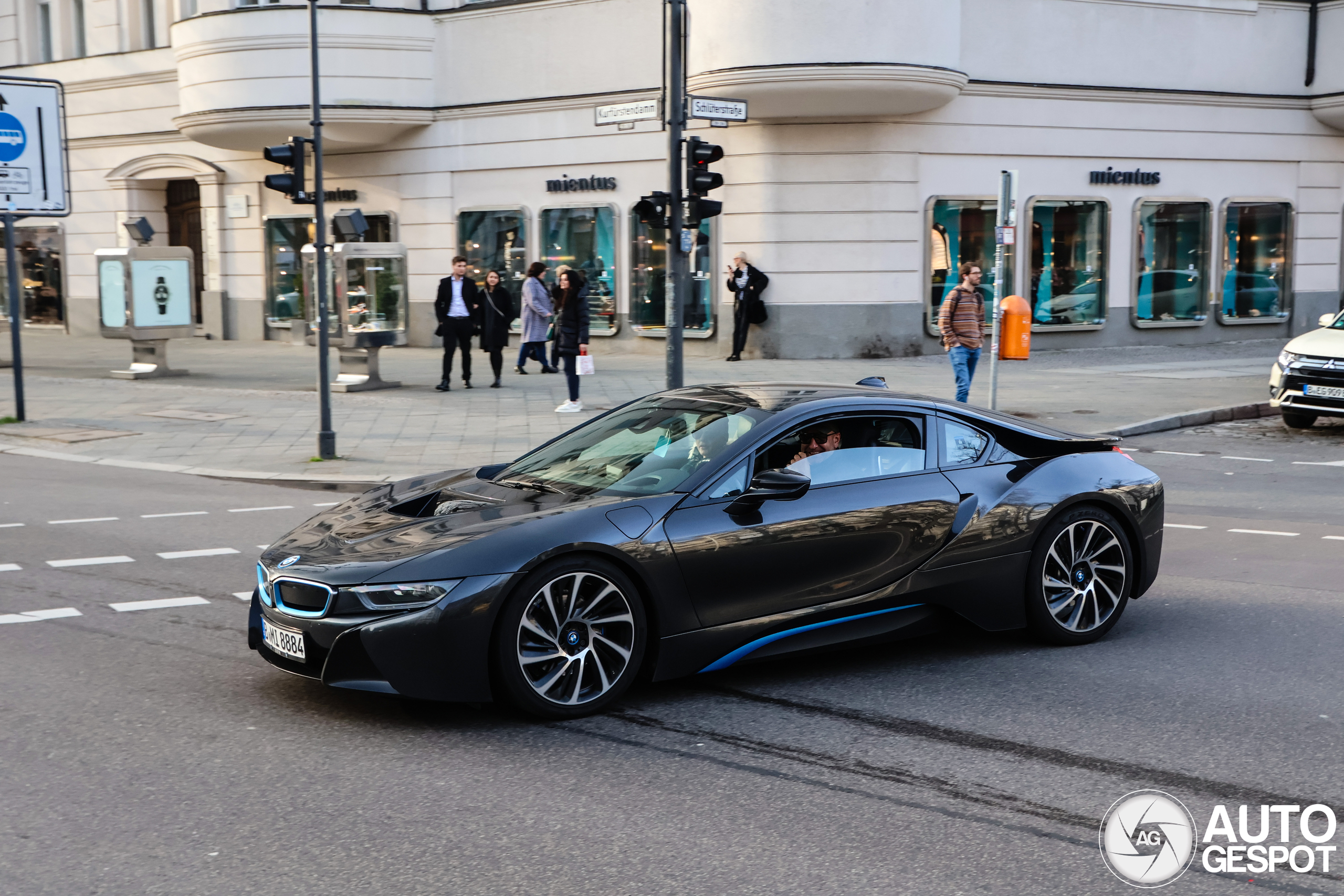 BMW i8