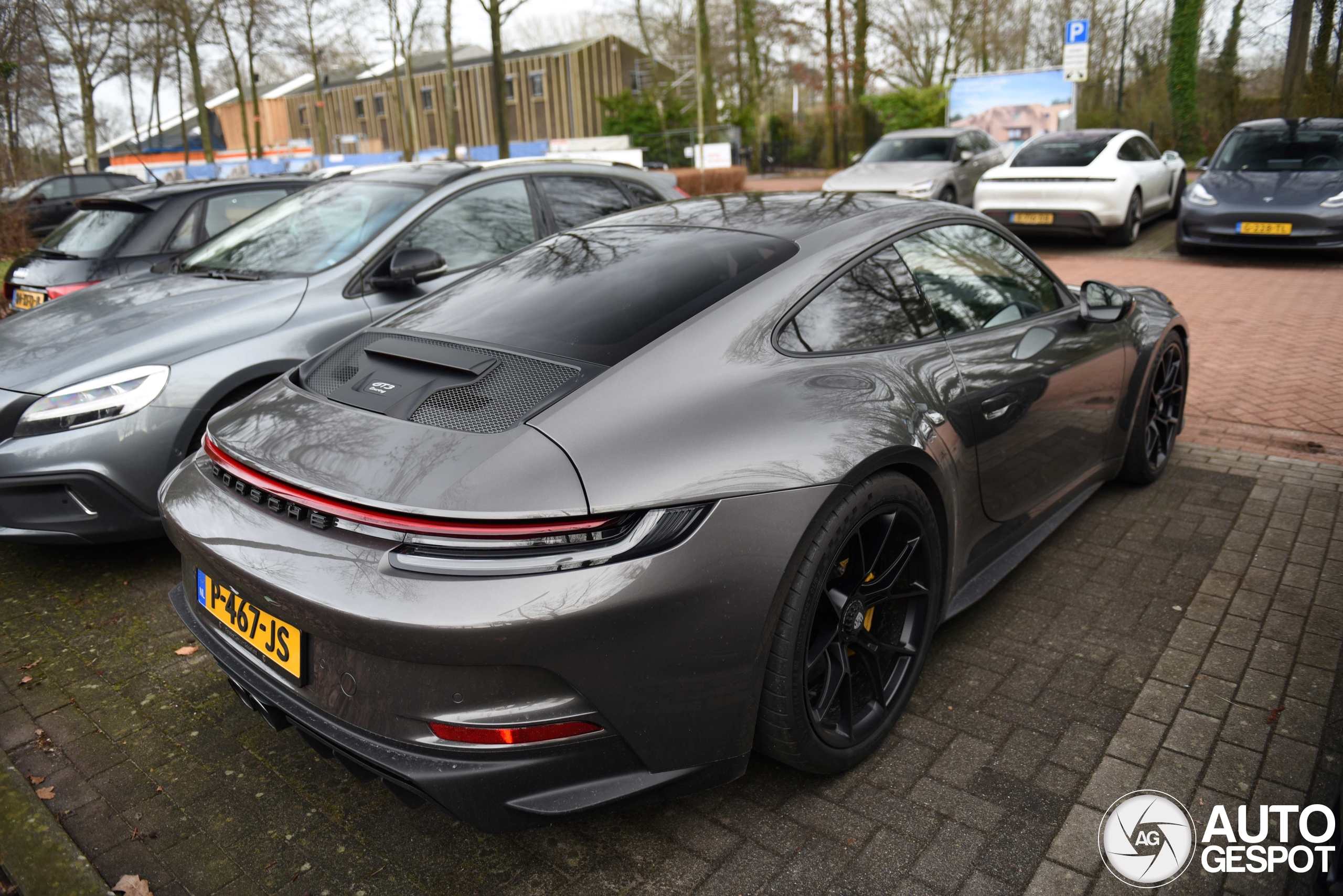 Porsche 992 GT3 Touring