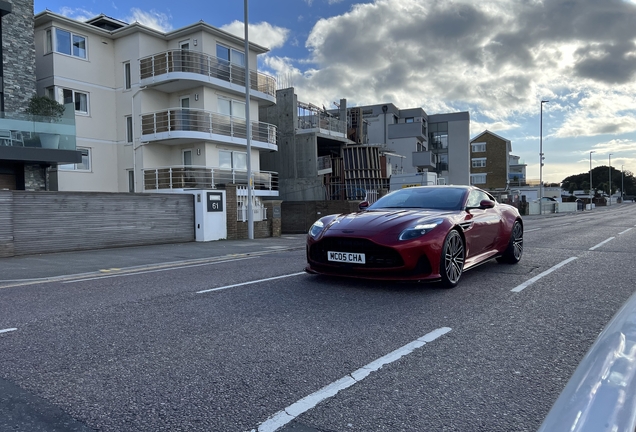 Aston Martin DB12