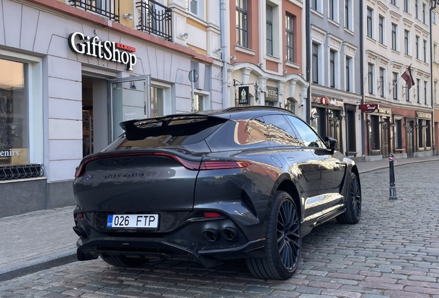 Aston Martin DBX707