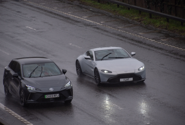 Aston Martin V8 Vantage 2018