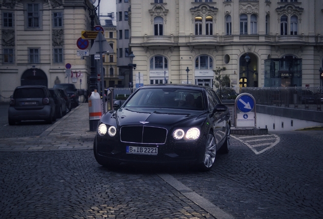 Bentley Flying Spur V8 S