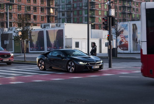 BMW i8