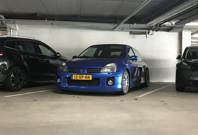 Renault Clio V6 Phase II