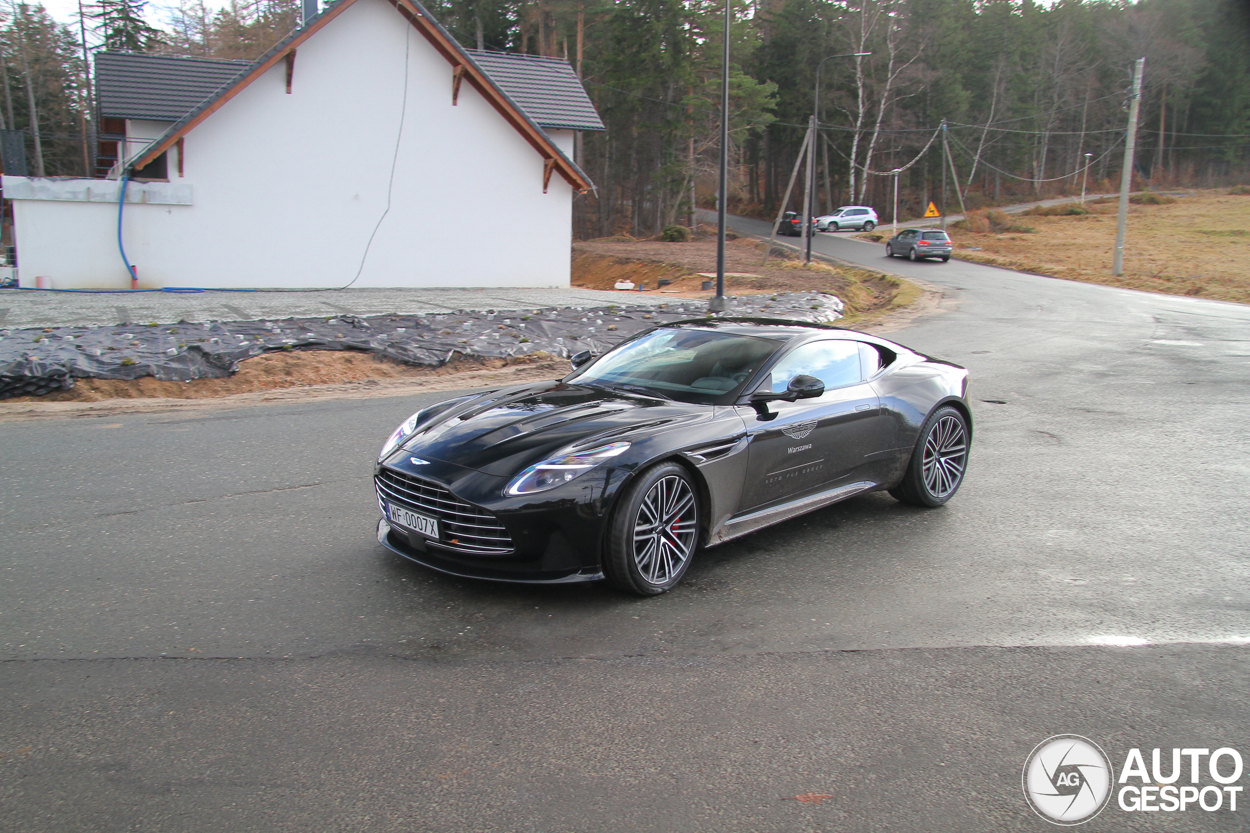 Aston Martin DB12