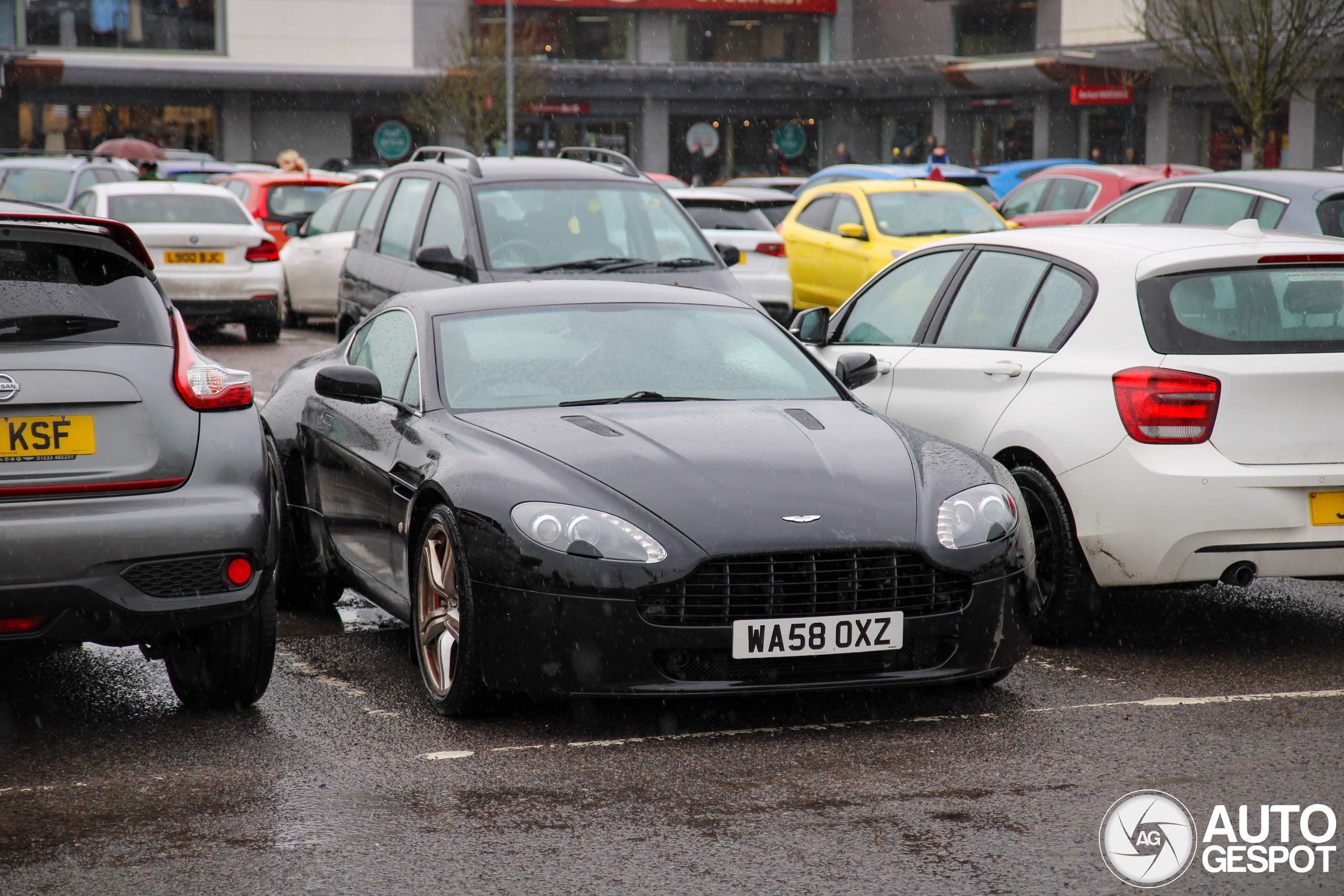 Aston Martin V8 Vantage