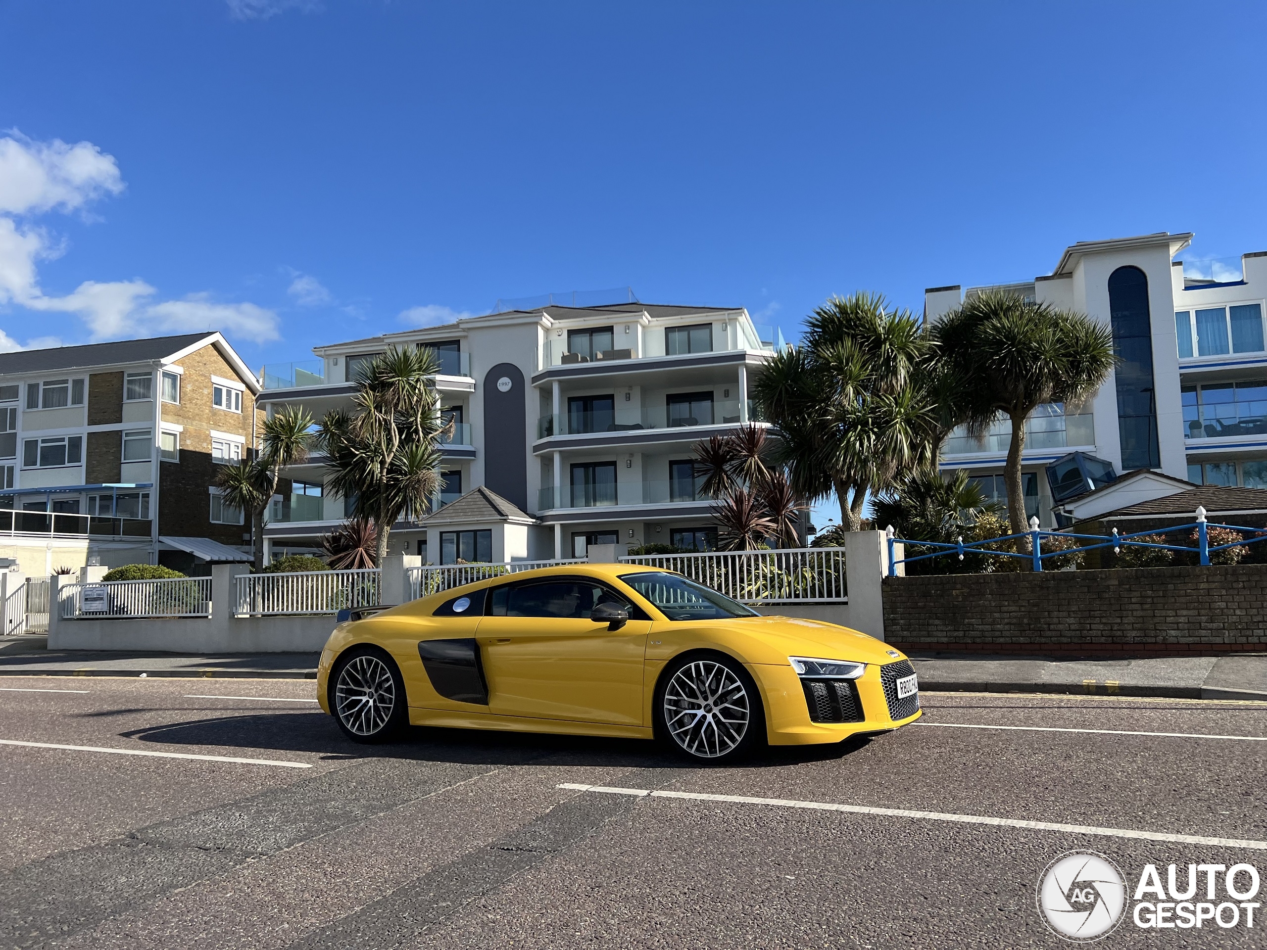 Audi R8 V10 Plus 2015