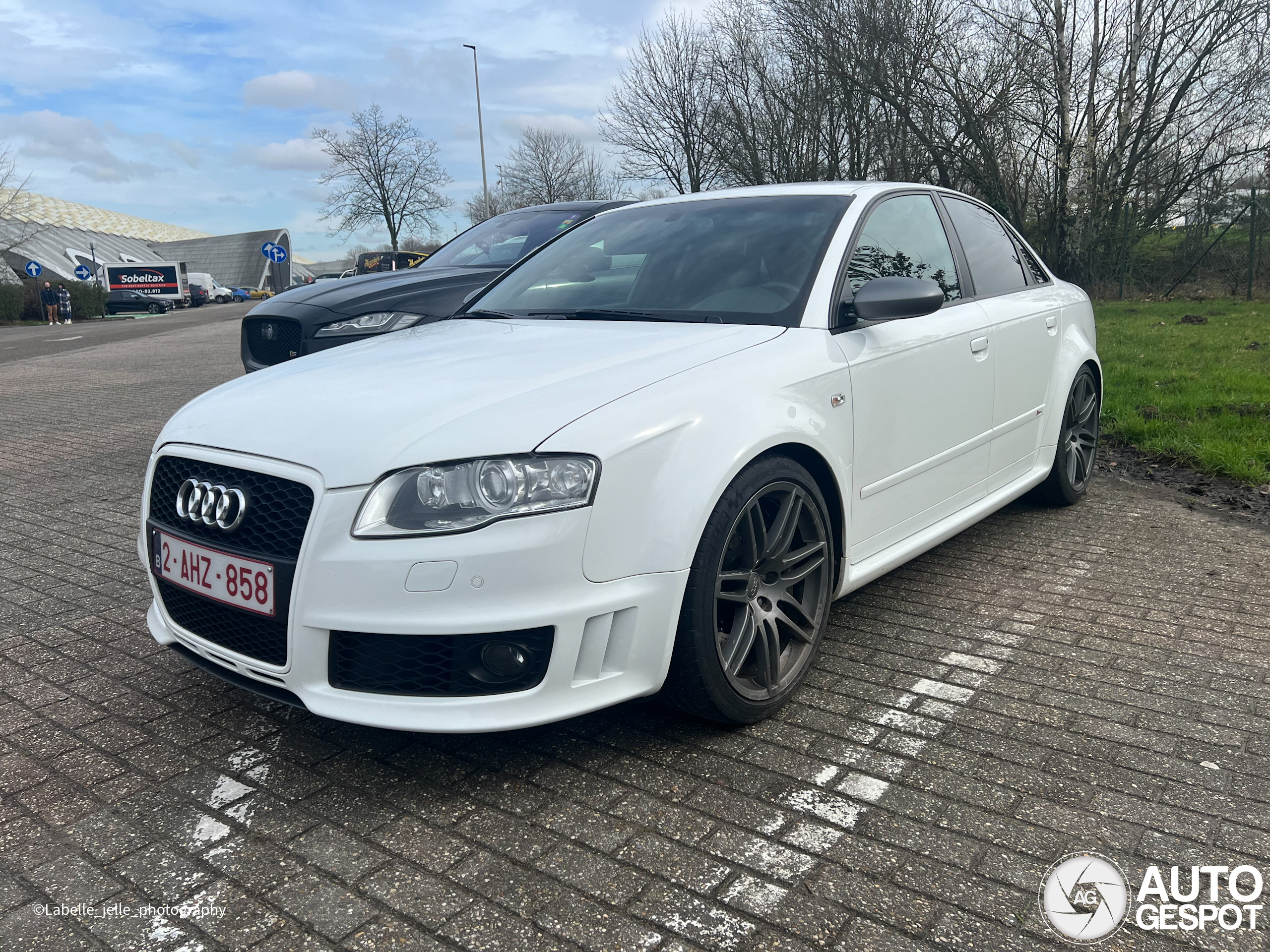 Audi RS4 Sedan