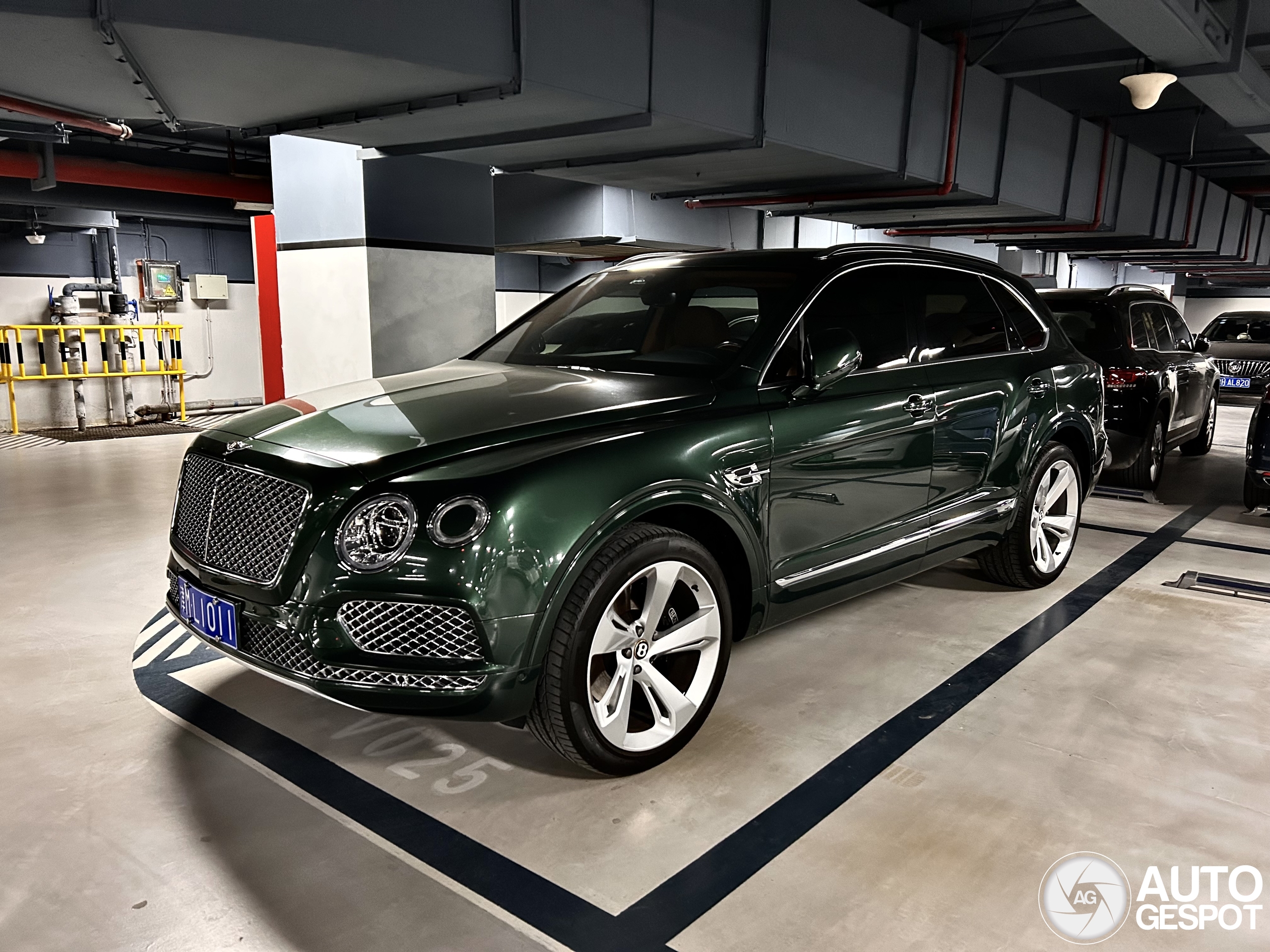 Bentley Bentayga V8