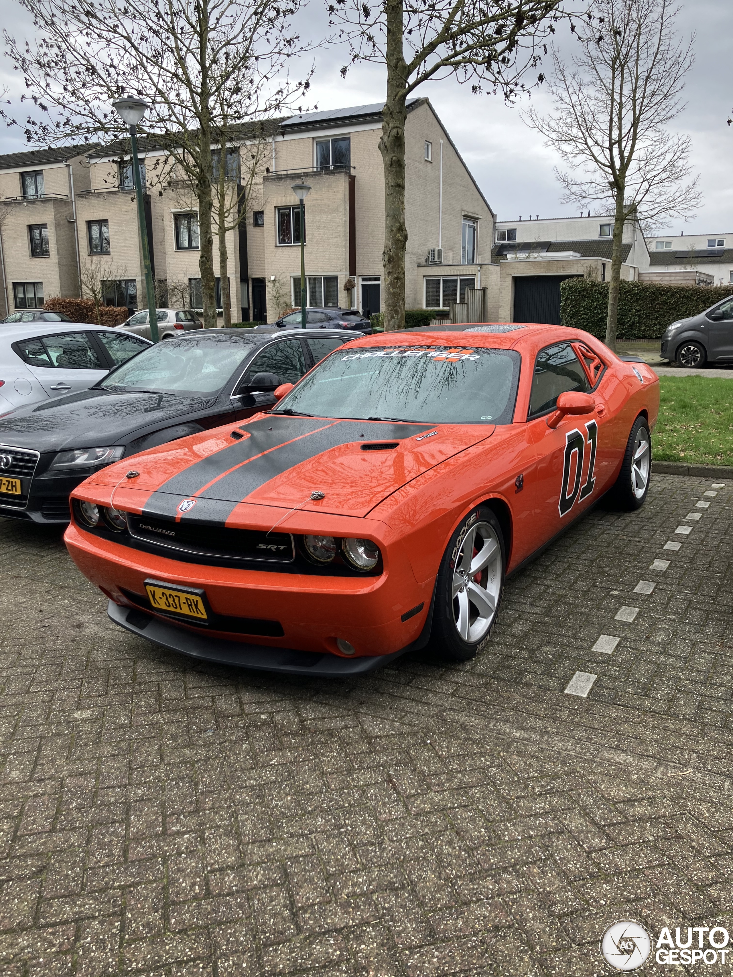 Dodge Challenger SRT-8