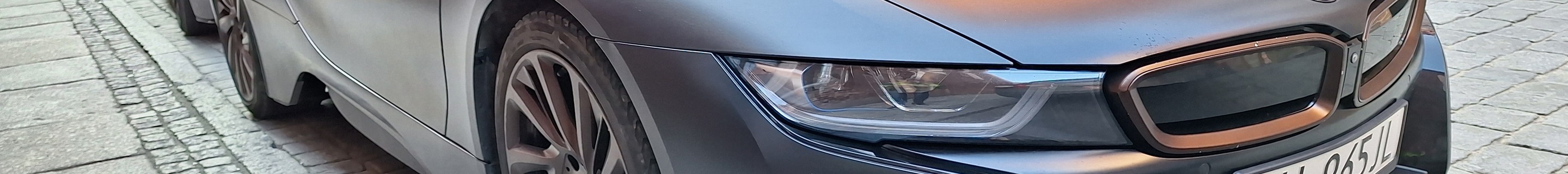 BMW i8