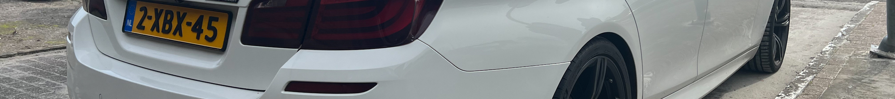BMW M5 F10 2011
