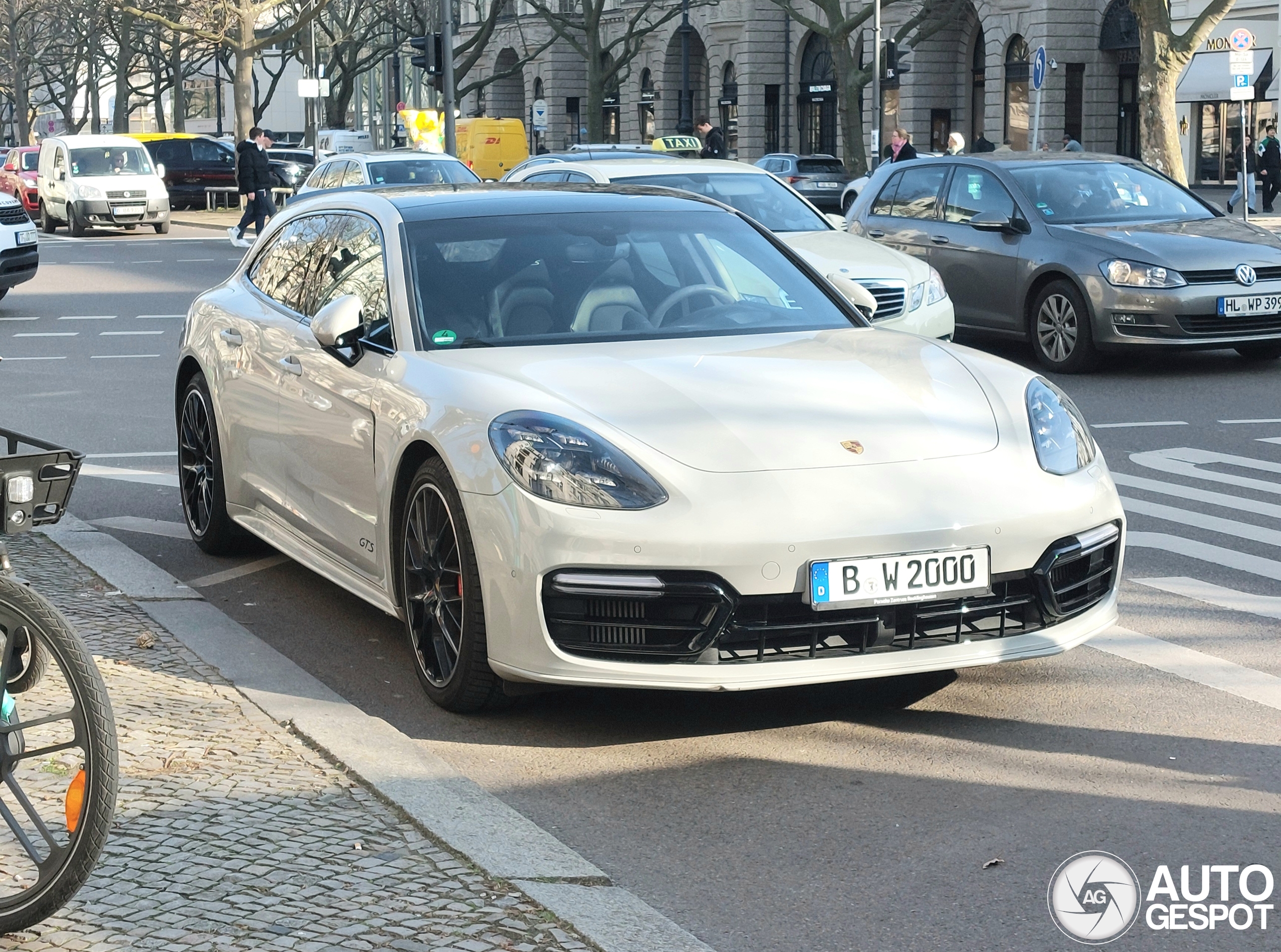 Porsche 971 Panamera GTS Sport Turismo