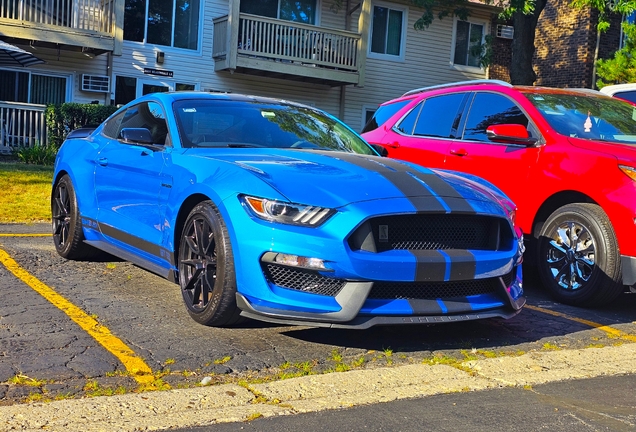 Ford Mustang Shelby GT350 2015