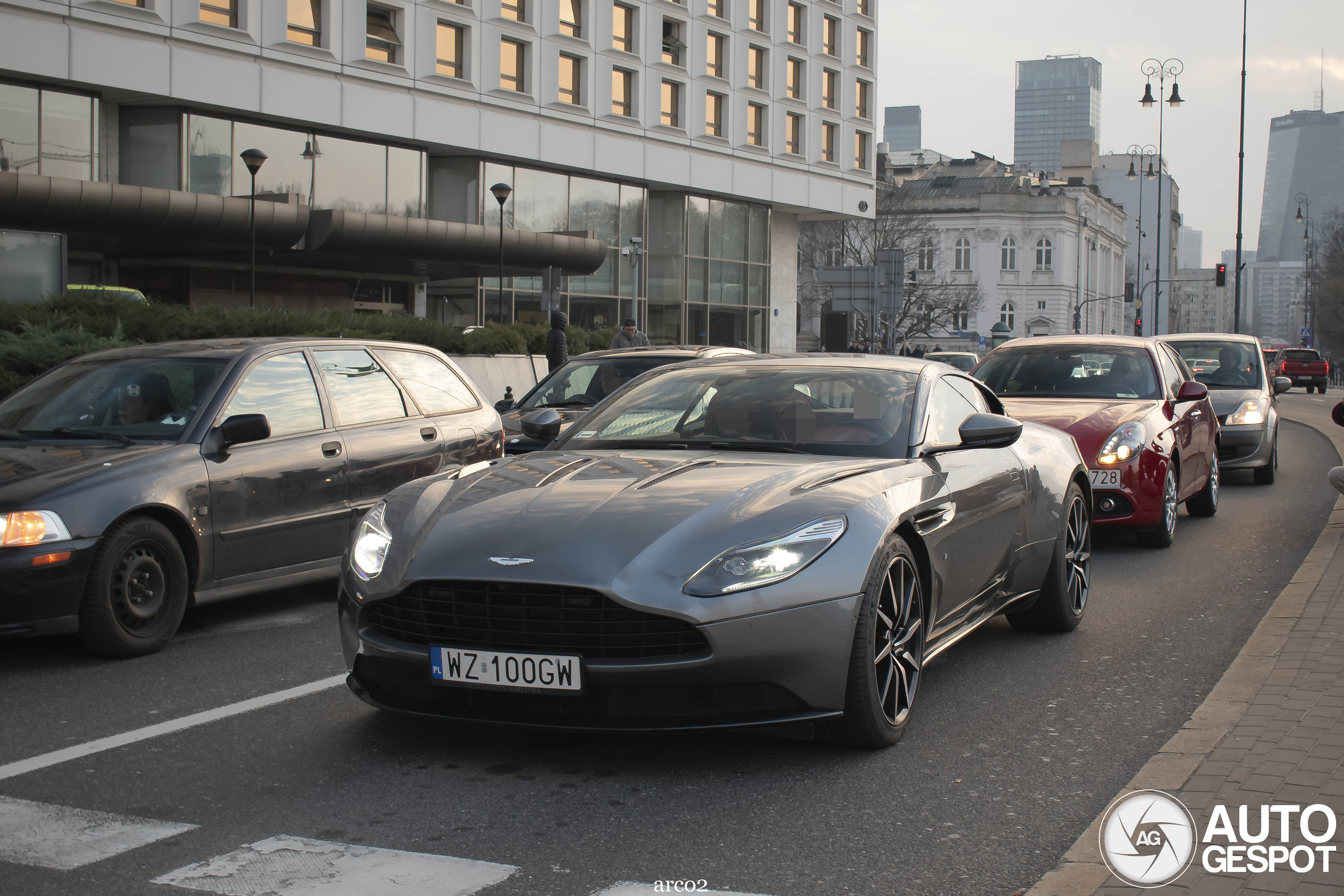 Aston Martin DB11