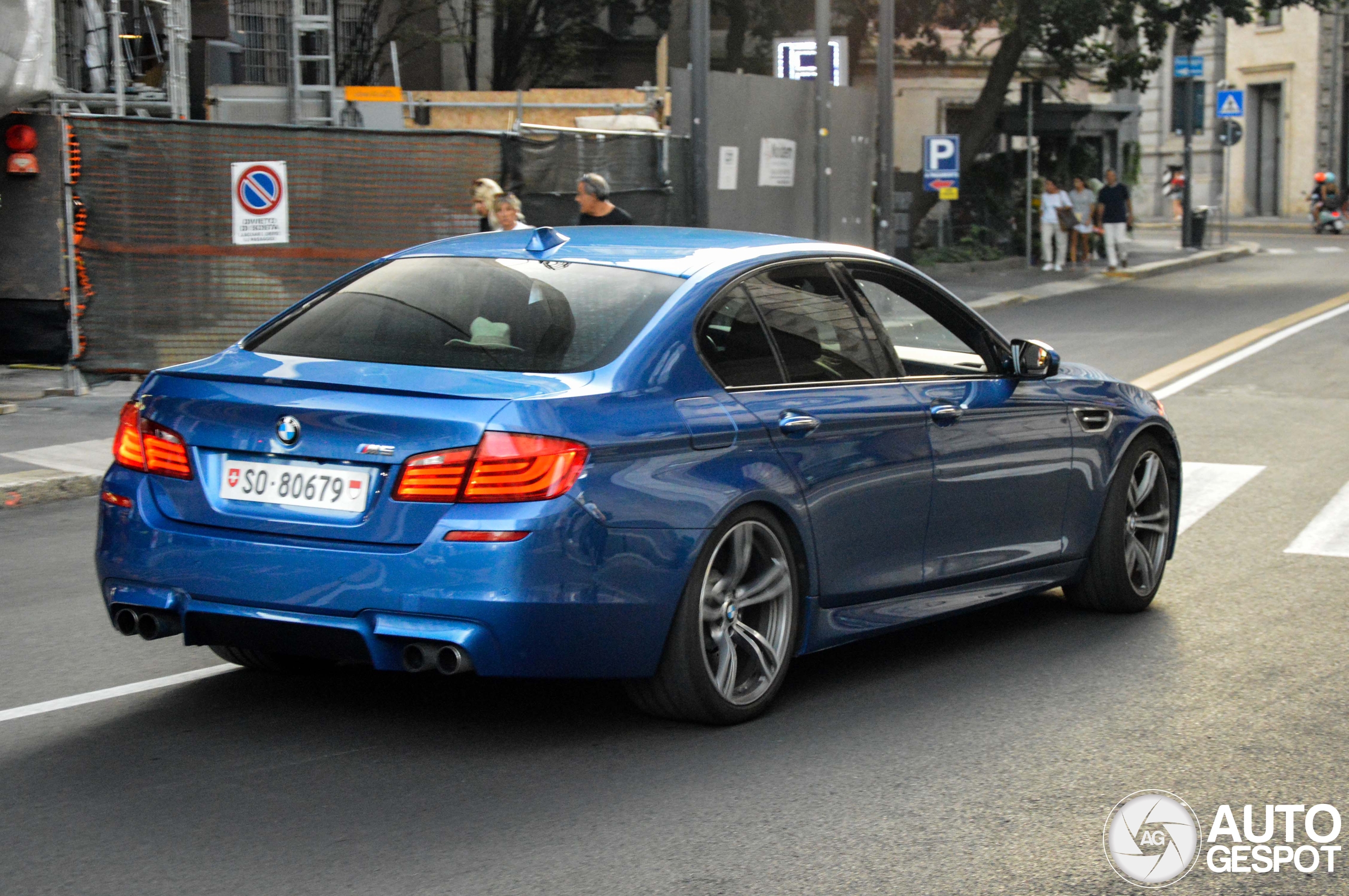 BMW M5 F10 2011