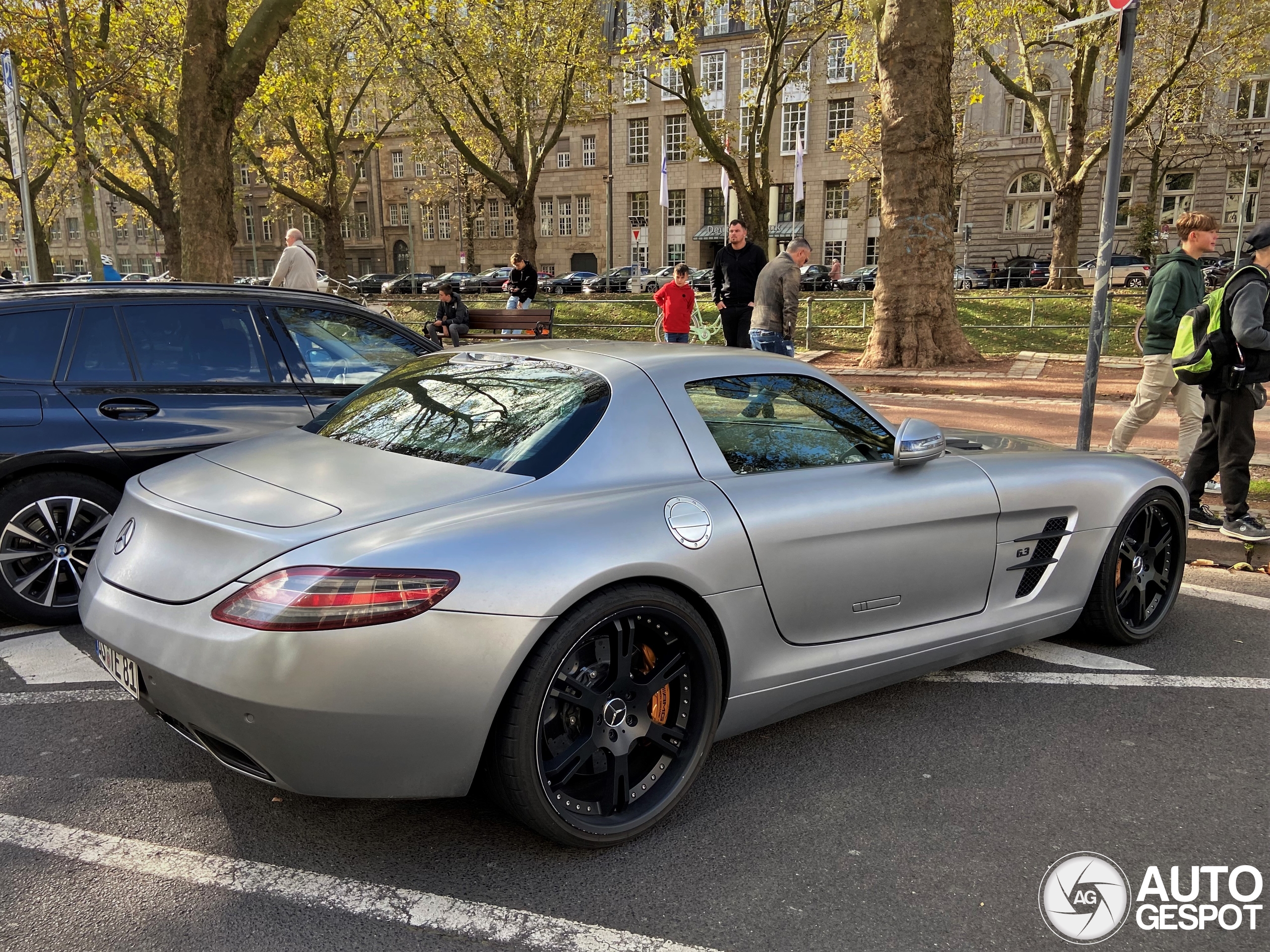 Mercedes-Benz SLS AMG