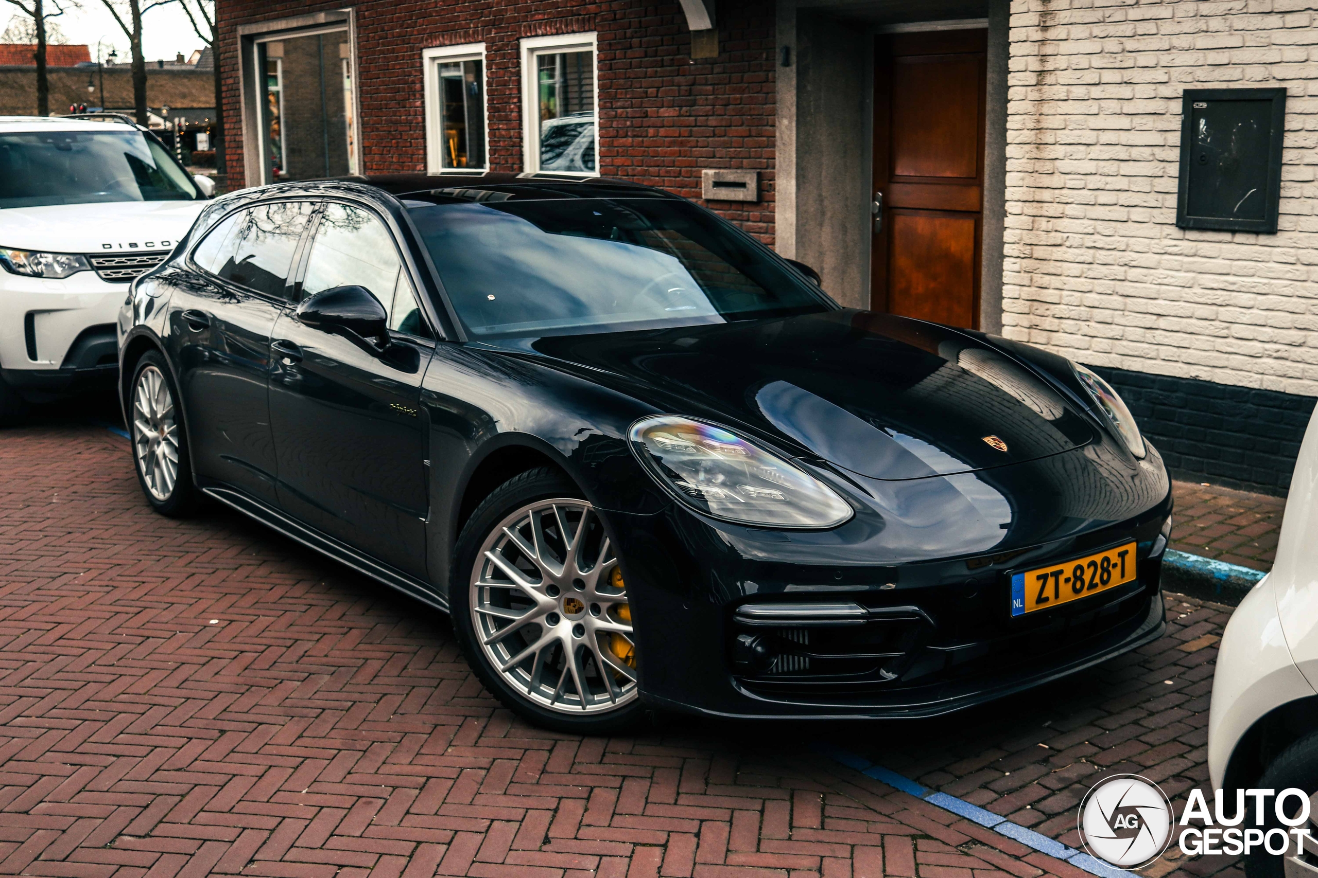 Porsche 971 Panamera Turbo S E-Hybrid Sport Turismo