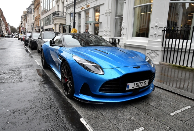 Aston Martin DB12