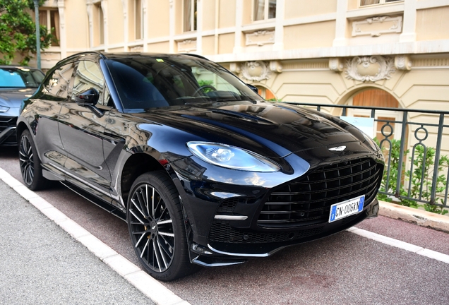 Aston Martin DBX707