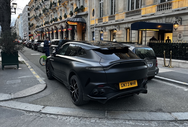 Aston Martin DBX707