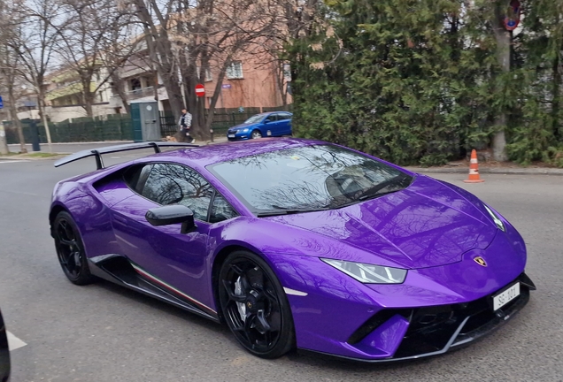 Lamborghini Huracán LP640-4 Performante