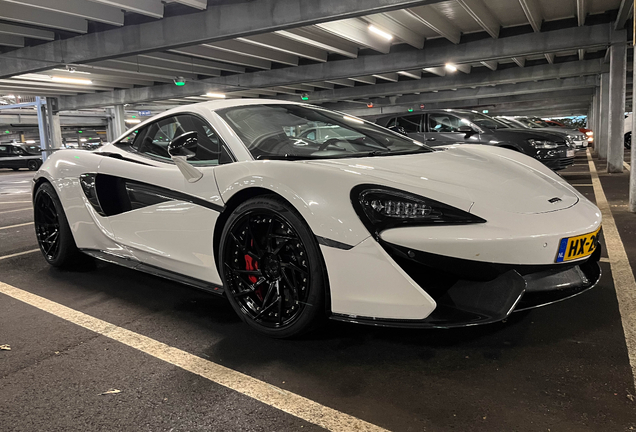 McLaren 570S