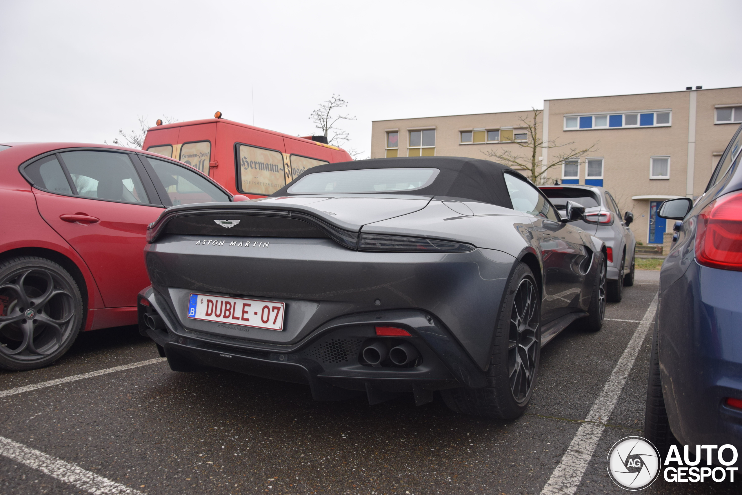 Aston Martin V8 Vantage Roadster 2020