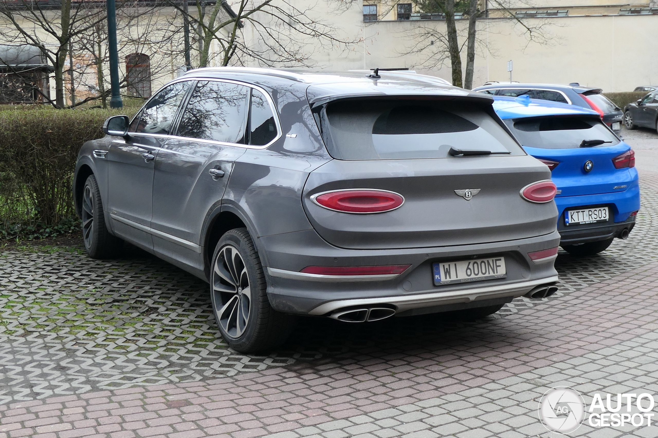 Bentley Bentayga Azure EWB First Edition