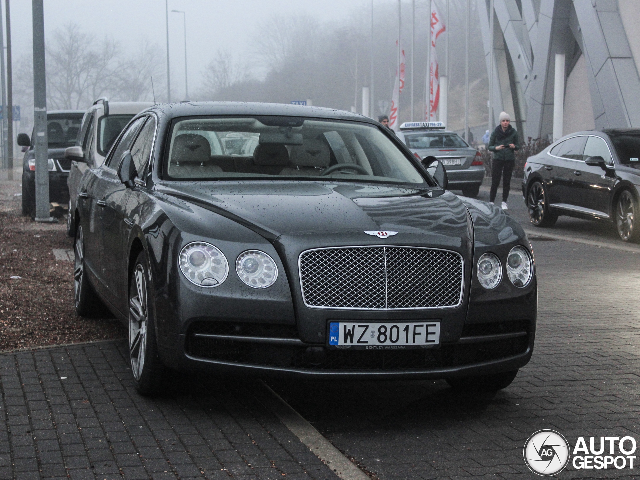 Bentley Flying Spur V8