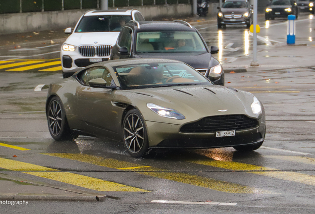 Aston Martin DB11