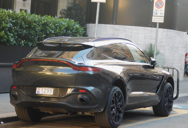 Aston Martin DBX