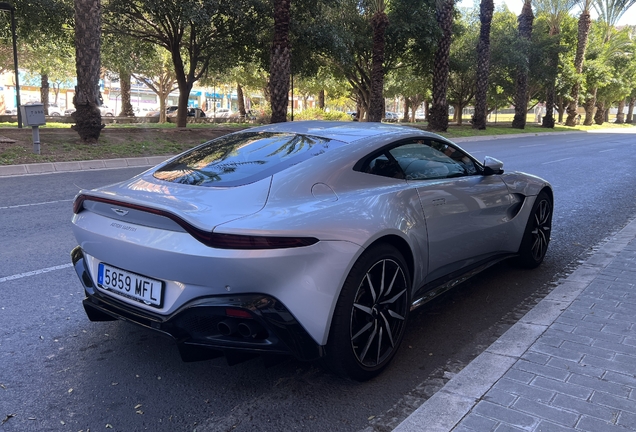 Aston Martin V8 Vantage 2018