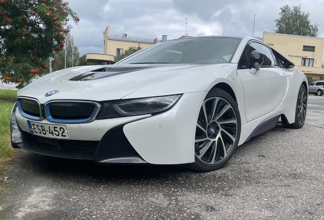 BMW i8