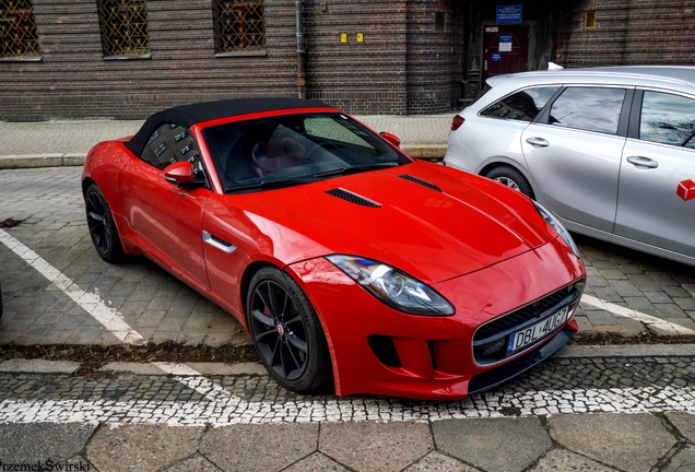 Jaguar F-TYPE S AWD Convertible