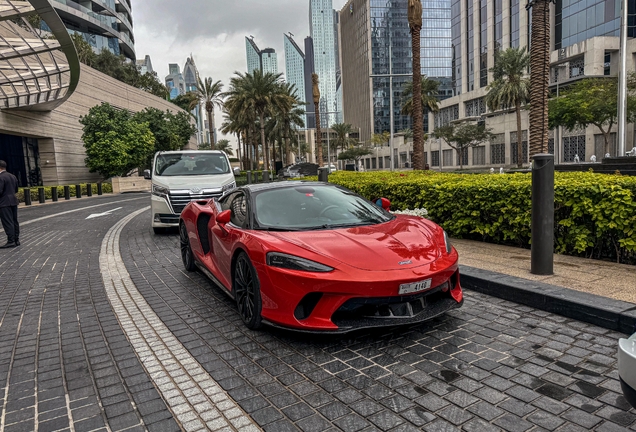 McLaren GT