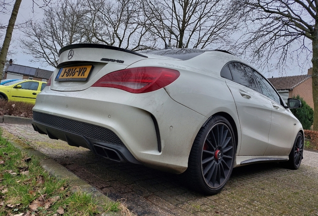 Mercedes-Benz CLA 45 AMG C117