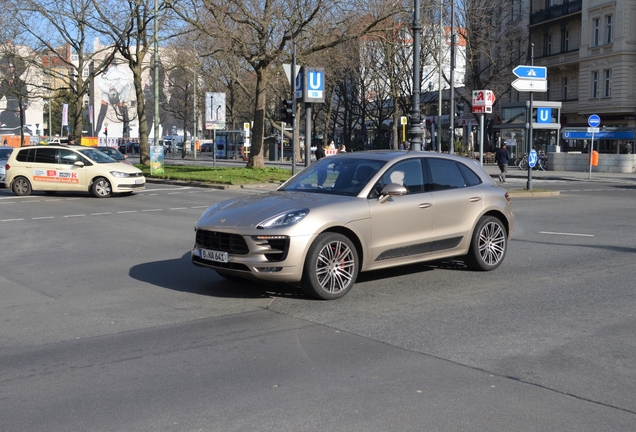 Porsche 95B Macan Turbo