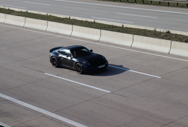 Porsche 992 Carrera GTS