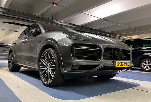 Porsche Cayenne Coupé Turbo S E-Hybrid