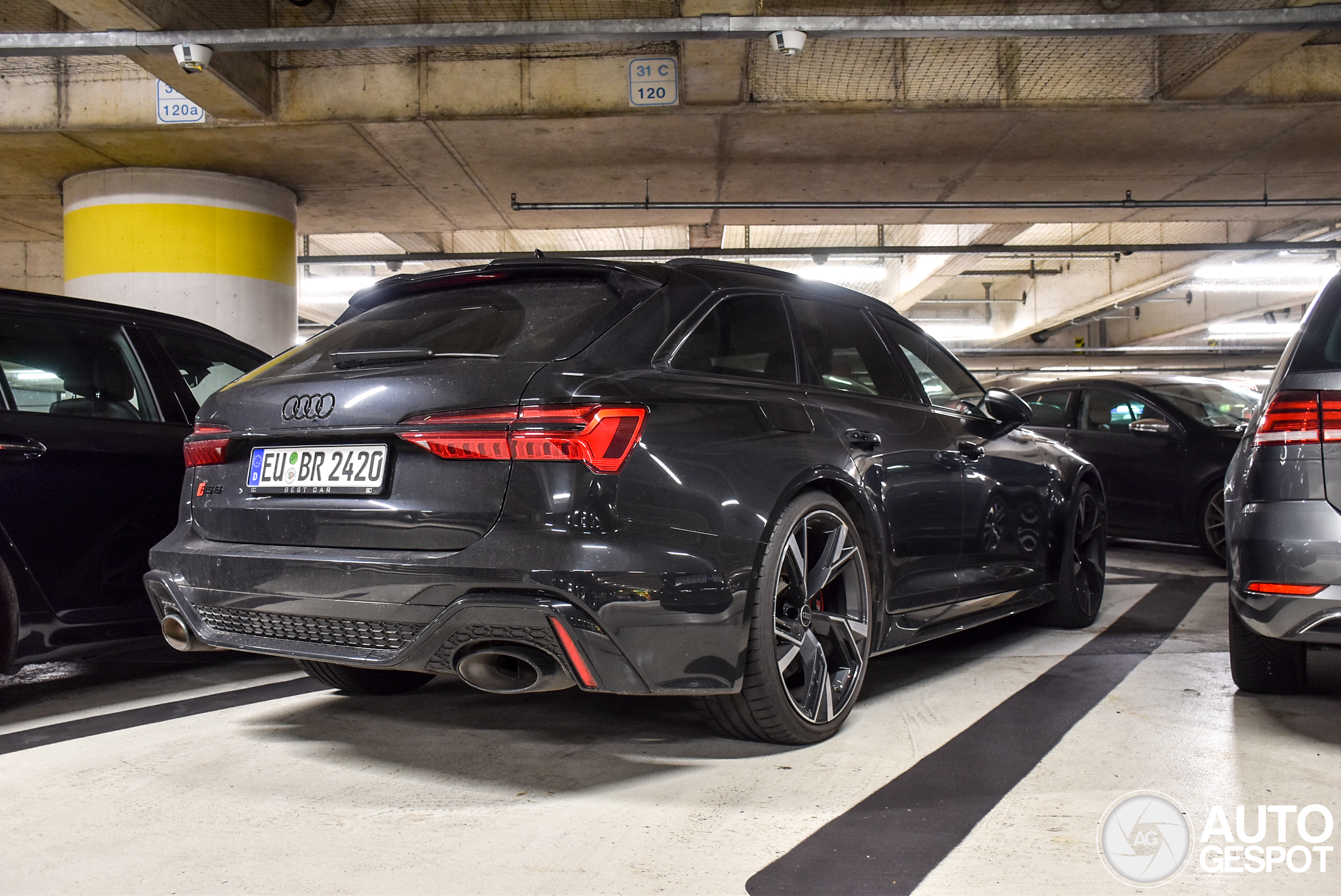 Audi RS6 Avant C8