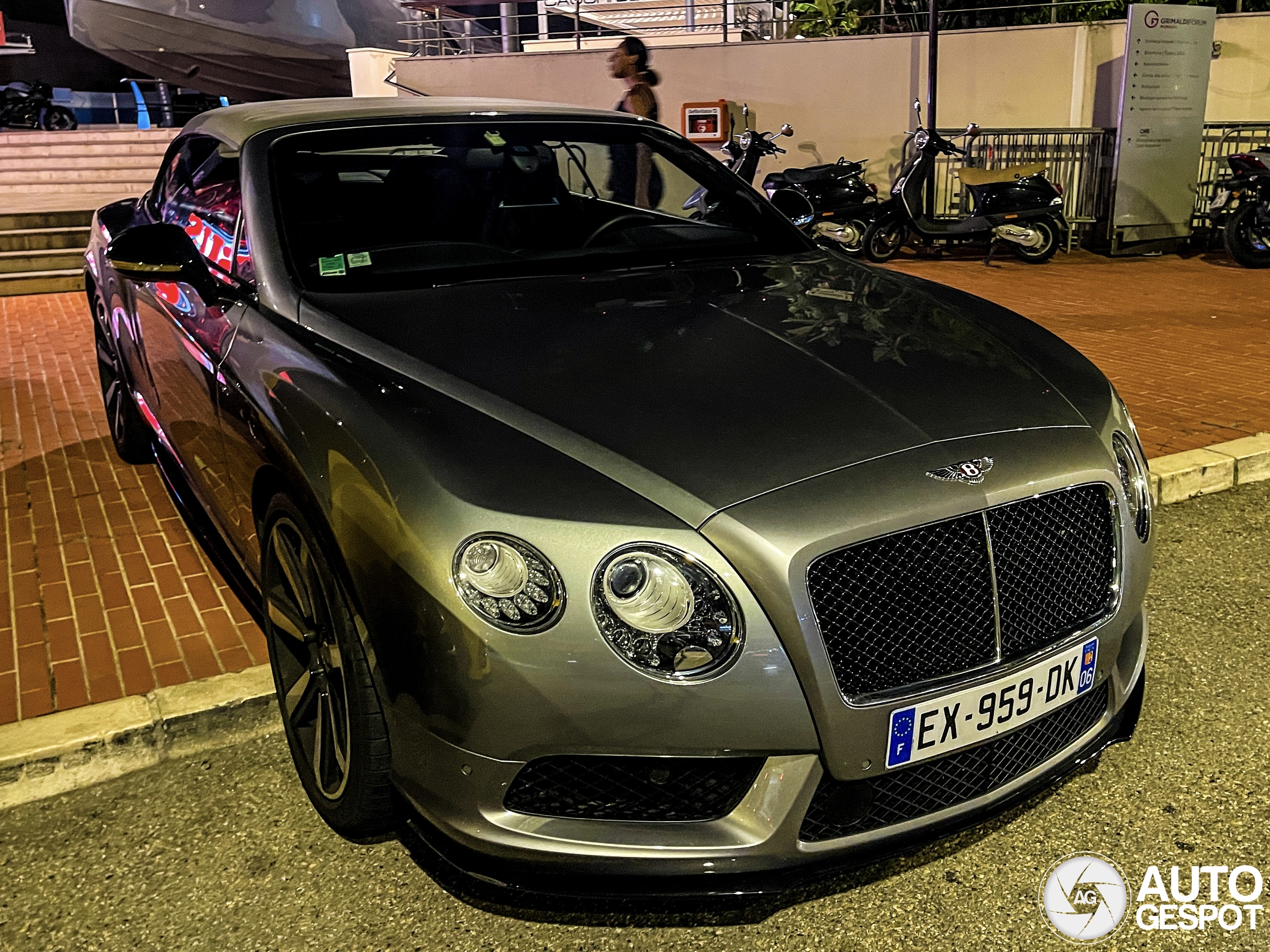 Bentley Continental GTC V8 S