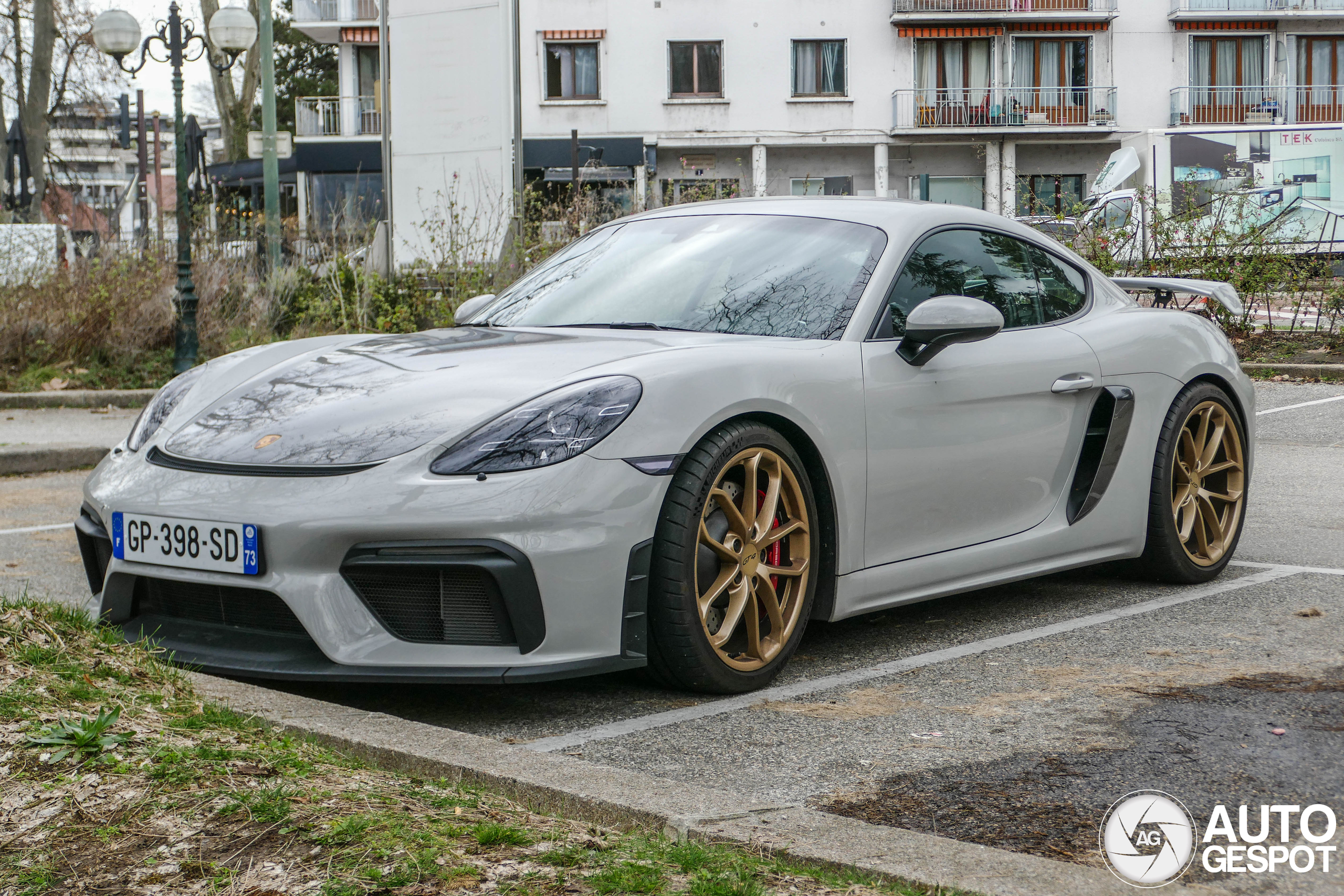 Porsche 718 Cayman GT4