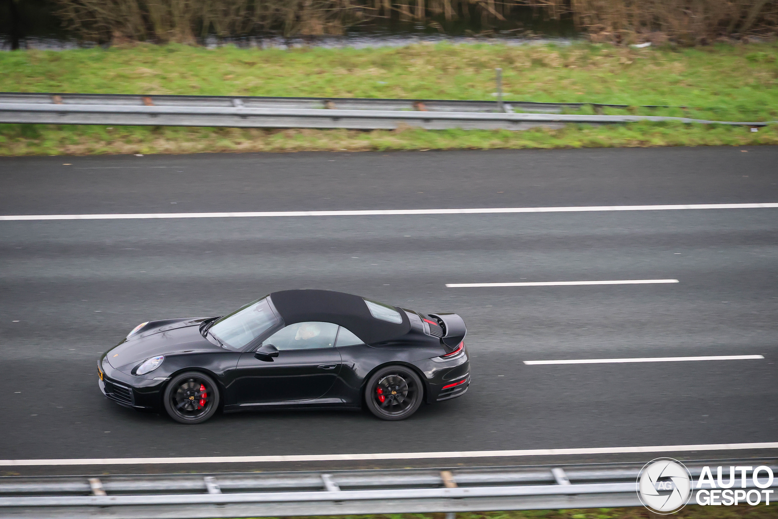 Porsche 992 Carrera 4S Cabriolet